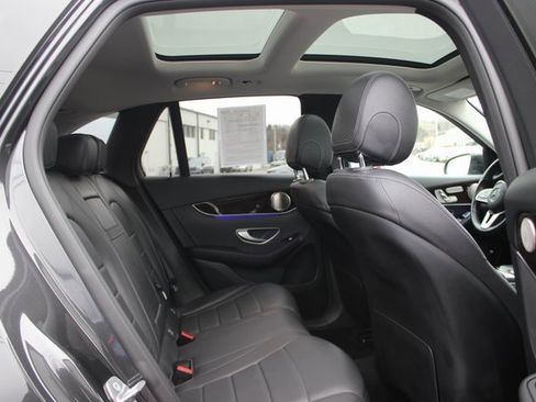 Used 2021 Mercedes-Benz GLC 300 4MATIC image 32