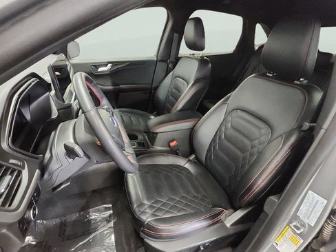 Certified 2024 Ford Escape ST-Line Elite w/ Premium Technology Package image 10