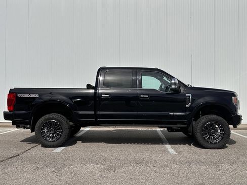 Certified 2020 Ford F350 Platinum w/ Tremor Off-Road Package AWD/4WD image 7