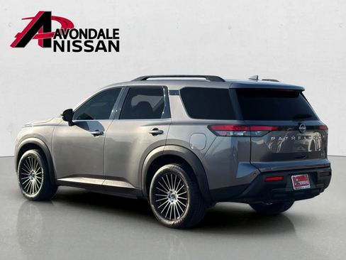 Used 2022 Nissan Pathfinder SV FWD image 3