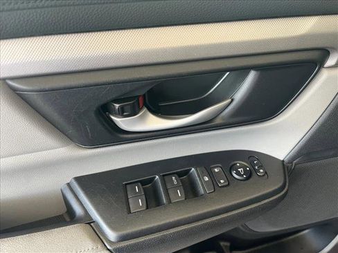 Certified 2018 Honda CR-V LX image 18