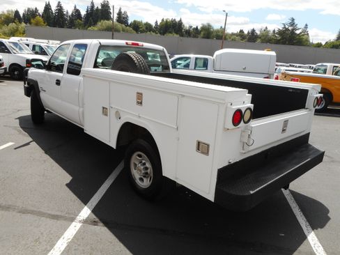 Used 2003 Chevrolet Silverado 2500 4x4 Extended Cab image 8