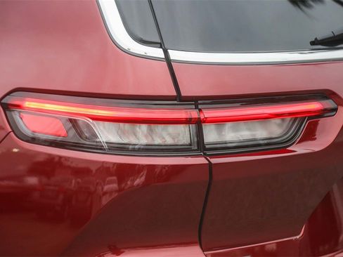 Used 2021 Jeep Grand Cherokee L Limited image 9