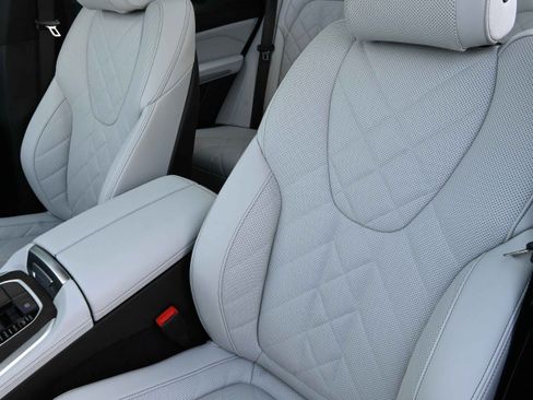 Used 2026 BMW X5 xDrive40i w/ Premium Package image 10