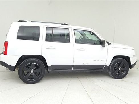 Used 2014 Jeep Patriot Limited image 5