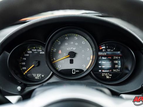 Used 2016 Porsche Cayman GT4 image 10