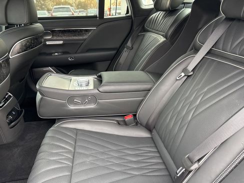 Used 2025 Genesis G90 3.5T image 19