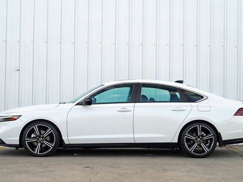 Used 2023 Honda Accord Sport image 8