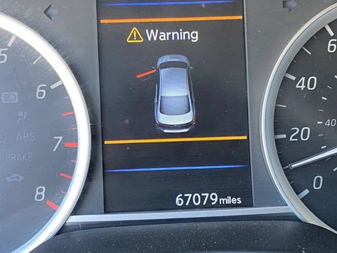 Used 2019 Nissan Sentra SV FWD image 19