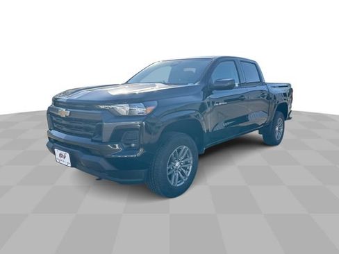 Certified 2024 Chevrolet Colorado LT w/ LT Convenience Package II AWD/4WD image 5
