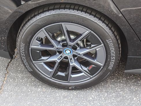 Used 2023 BMW i4 eDrive35 w/ Premium Package RWD image 8