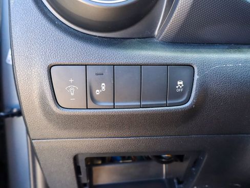 Used 2018 Hyundai Kona SEL AWD/4WD image 27