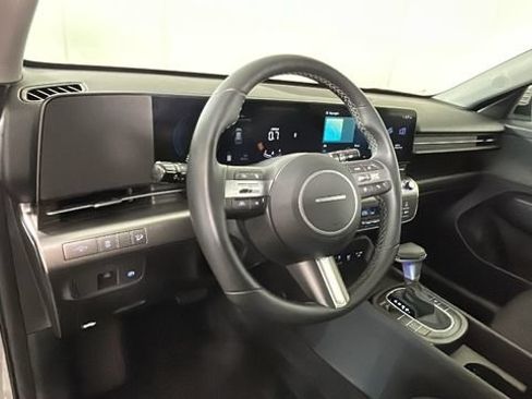Certified 2025 Hyundai Kona SEL FWD image 13