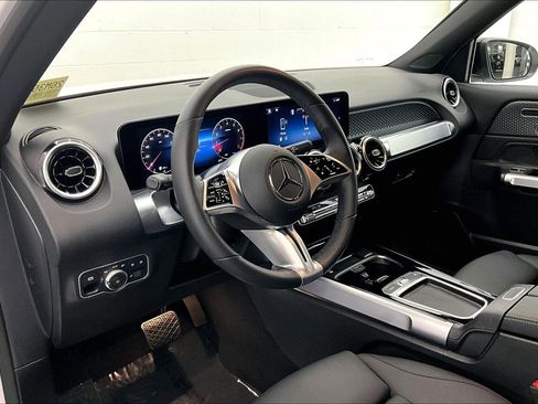 Used 2026 Mercedes-Benz GLB 250 image 19