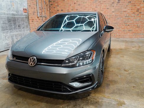 Used 2018 Volkswagen Golf R 4-Door AWD/4WD image 6