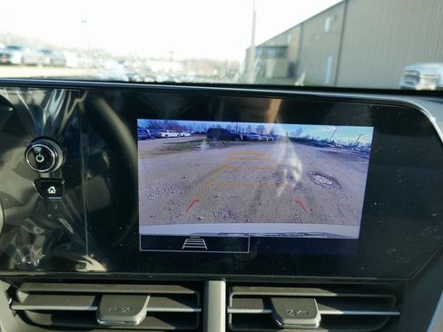 New 2026 Chevrolet Trax RS w/ Sunroof Package image 17