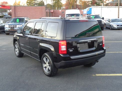 Used 2017 Jeep Patriot High Altitude image 3