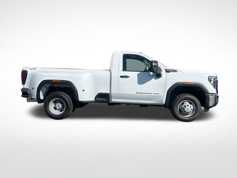 New 2026 GMC Sierra 3500 Pro AWD/4WD image 2
