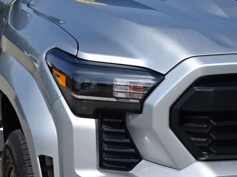 Certified 2025 Toyota Tacoma TRD Sport RWD image 5