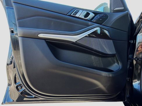 Used 2023 BMW X7 xDrive40i image 22