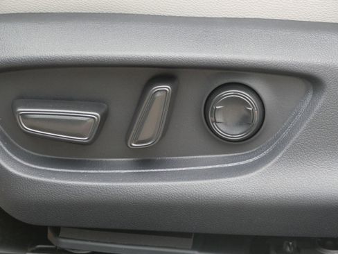 New 2026 Toyota Camry XLE AWD/4WD image 7