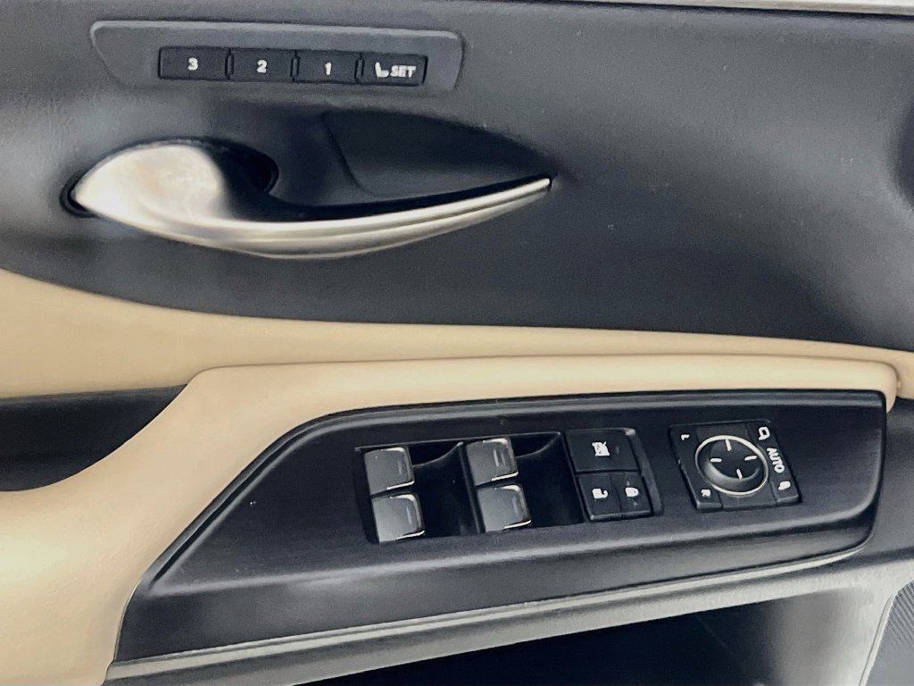Used 2021 Lexus ES 350 w/ Premium Package FWD image 14