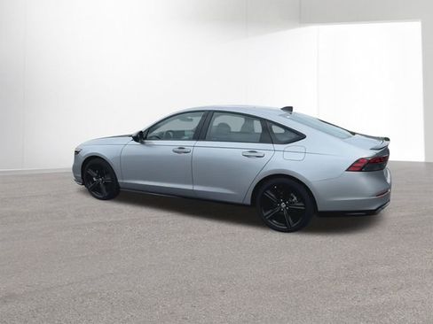 Used 2023 Honda Accord Sport image 6