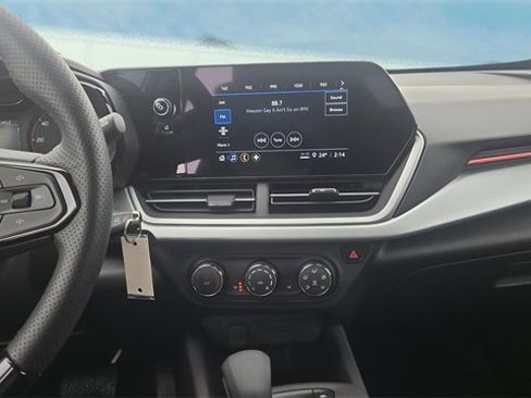 Used 2024 Chevrolet Trax RS w/ Driver Confidence Package image 10