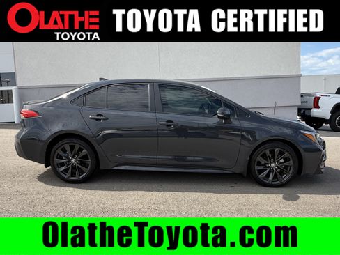 Certified 2025 Toyota Corolla SE FWD image 1
