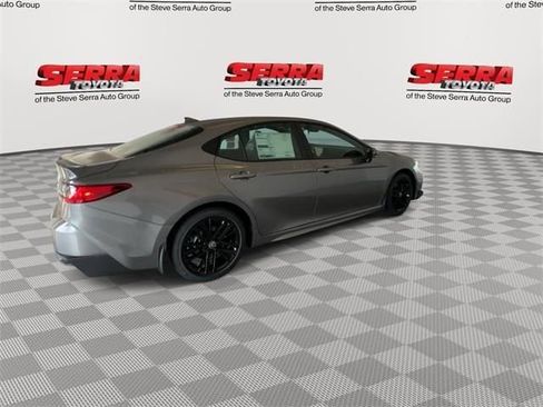 Used 2026 Toyota Camry SE image 9
