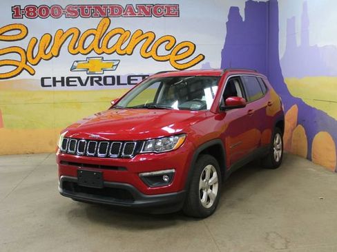Used 2018 Jeep Compass Latitude w/ Popular Equipment Group AWD/4WD image 2