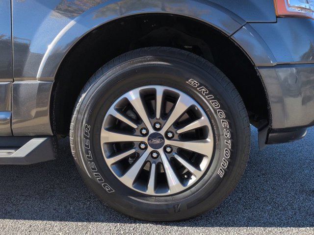 Used 2017 Ford Expedition EL XLT RWD image 10