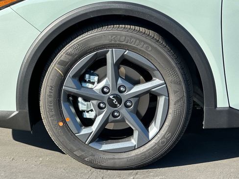 New 2026 Kia K4 LXS image 24