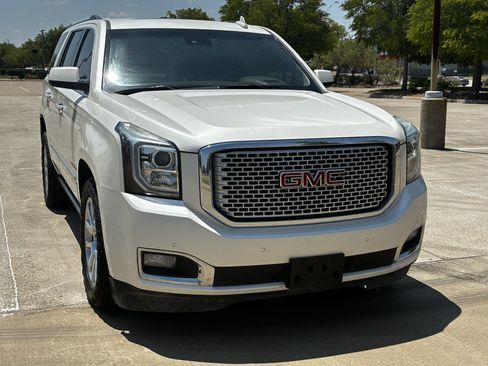 Used 2015 GMC Yukon Denali w/ Premium Package AWD/4WD image 18
