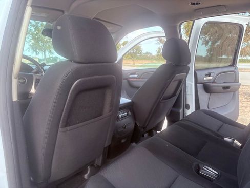 Used 2013 Chevrolet Suburban LS RWD image 40