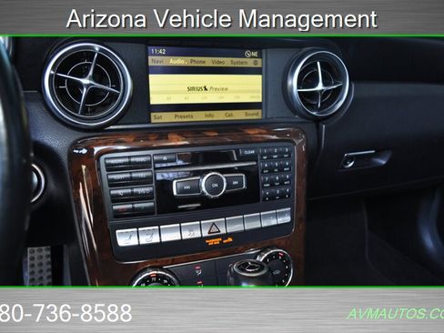 Used 2012 Mercedes-Benz SLK 350 image 27