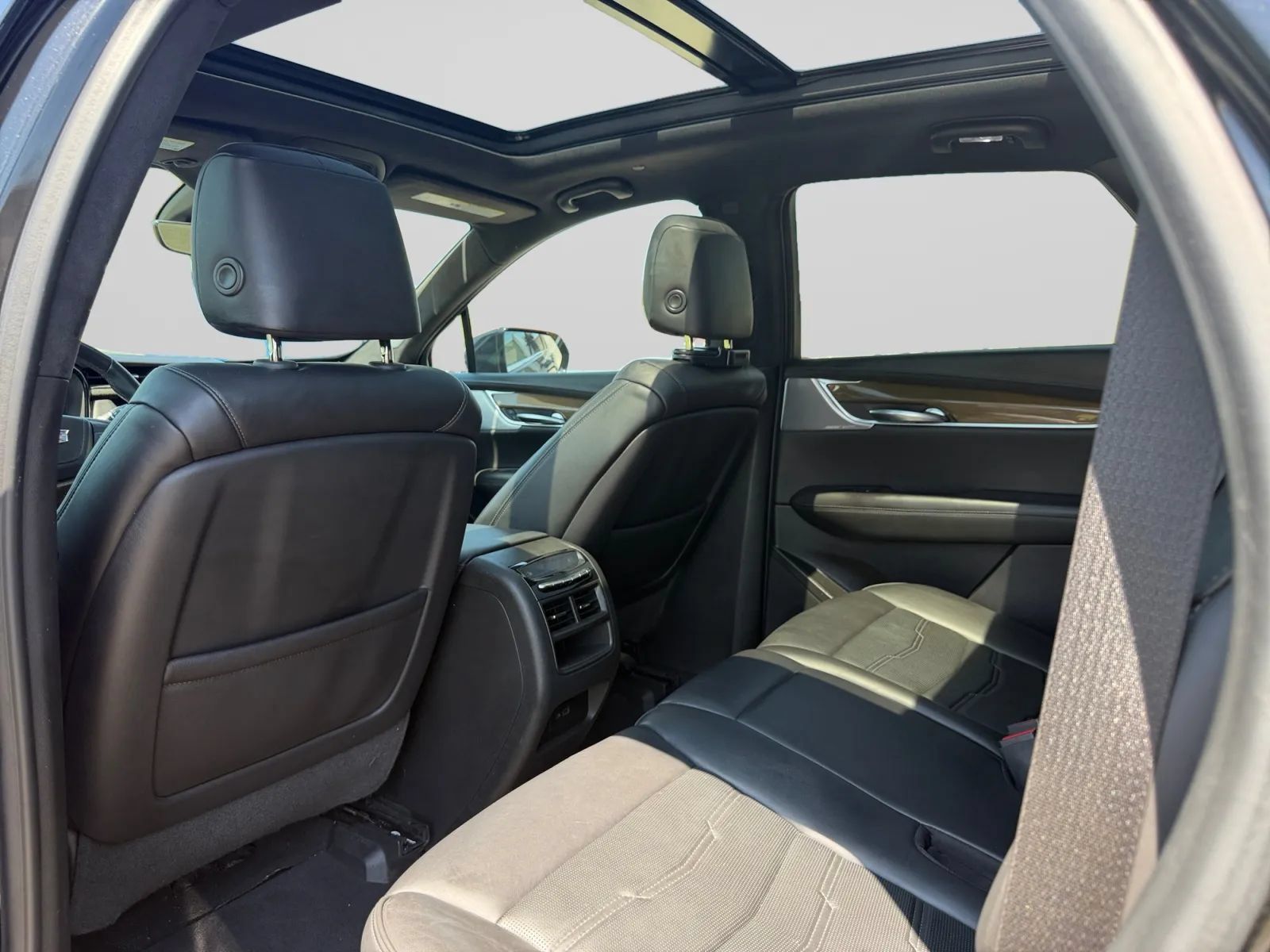 Used 2020 Cadillac XT5 Premium Luxury w/ Platinum Package AWD/4WD image 25