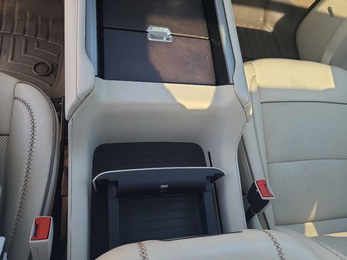 Used 2021 GMC Yukon XL Denali w/ Denali Premium Package image 33