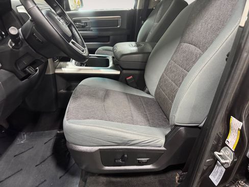 Used 2017 RAM 1500 Big Horn AWD/4WD image 9