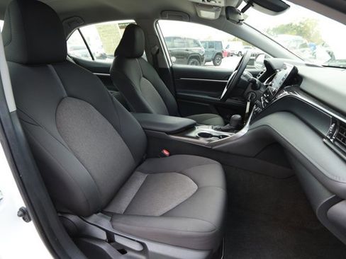 Used 2024 Toyota Camry LE image 27