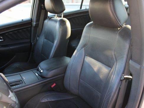 Used 2014 Ford Taurus Limited image 25