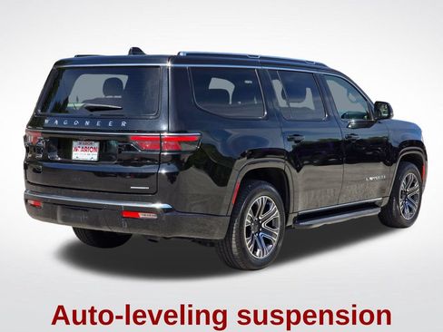 Used 2024 Jeep Wagoneer Series II w/ Flexible Seating Group AWD/4WD image 18