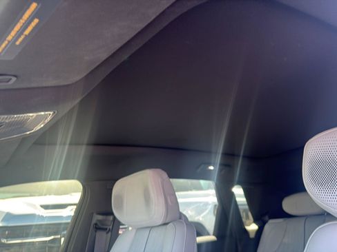 Used 2024 Cadillac Lyriq Luxury RWD image 28
