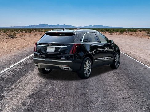 Used 2025 Cadillac XT5 Premium Luxury w/ Technology Package image 12