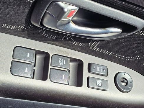 Used 2012 Kia Soul + w/ Audio Pkg FWD image 13