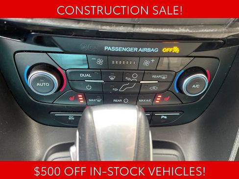 Used 2020 Ford Transit Connect Titanium FWD image 23