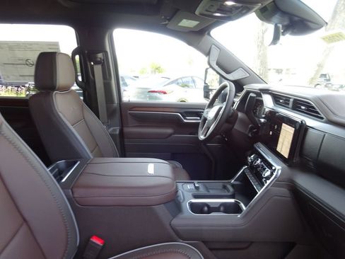 New 2026 GMC Sierra 3500 Denali w/ Denali Reserve Package AWD/4WD image 17