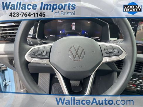 Certified 2025 Volkswagen Jetta SE image 14