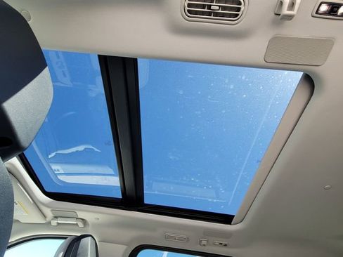 New 2026 Lincoln Navigator L Reserve AWD/4WD image 10