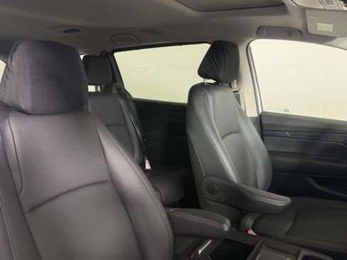 Used 2025 Honda Odyssey EX-L image 19